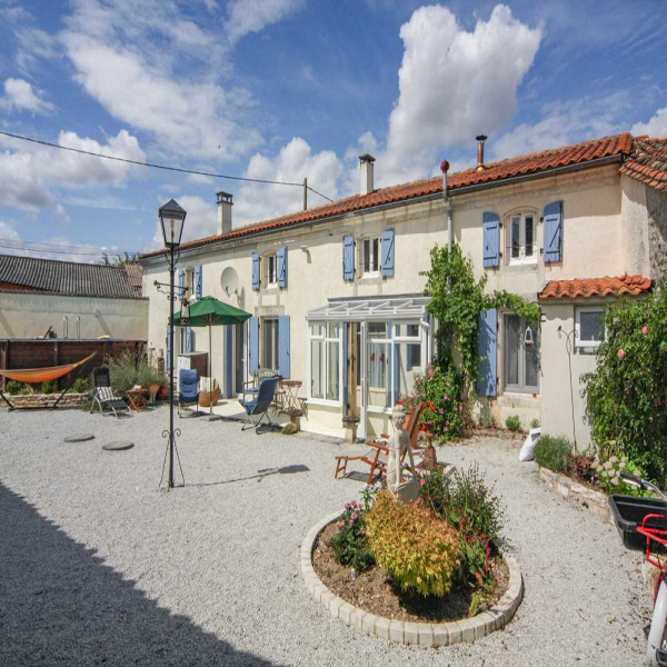 Offres de vente Maison Genac 16170