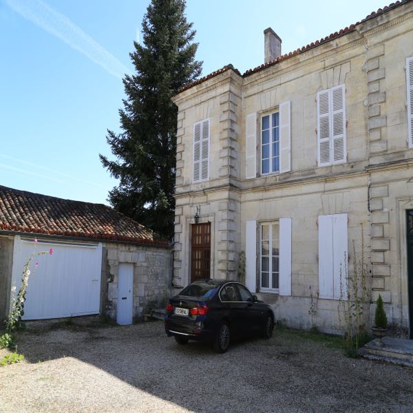 Offres de vente Maison Châteauneuf-sur-Charente 16120